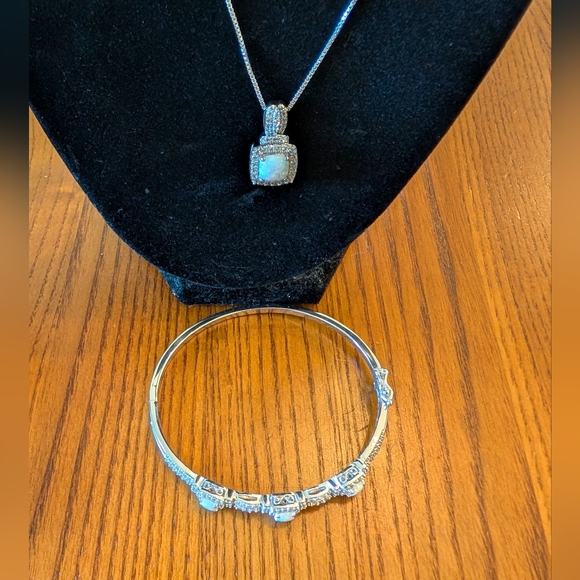 Opal jewelry 5-piece set, silver over brass - NEW - Picture 7 of 12